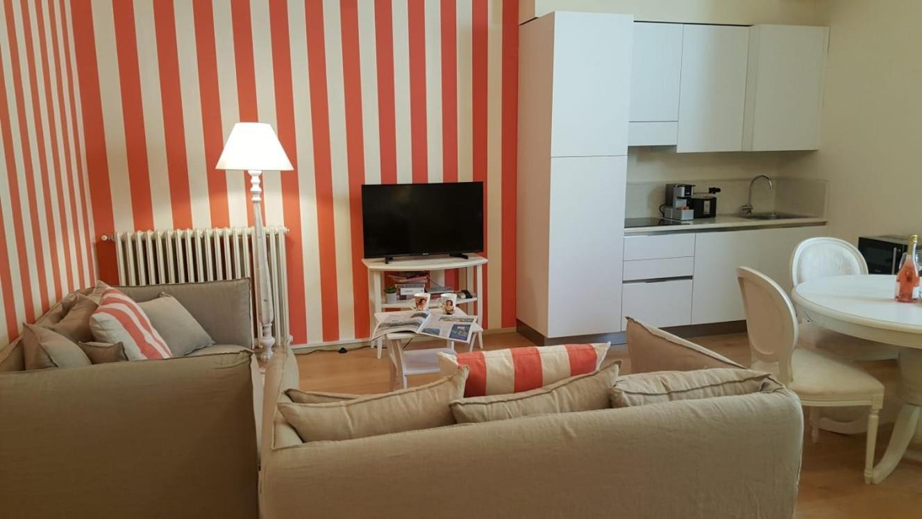 Rambaldi Apartments In Casa Nr 6 With Shared Terrace Бардолино Номер фото